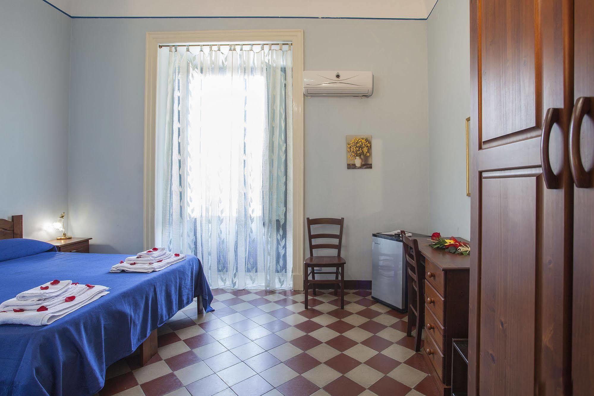 Bed and Breakfast Siciliaetnamare Riposto Exterior foto